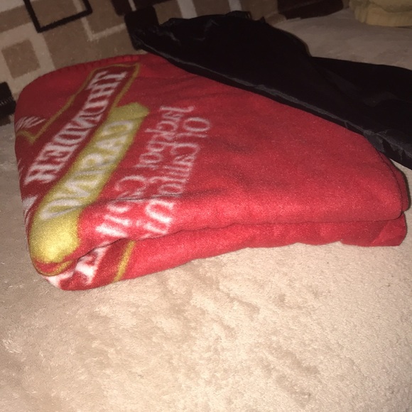 Thunder Valley Casino red fleece blanket New - Picture 2 of 3
